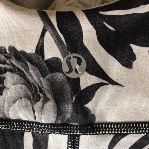 Lululemon workout active wear tank top size 4 - Picture 5 of 7